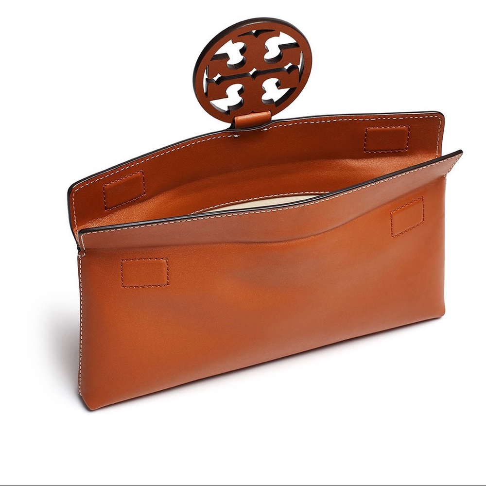 Tory Burch Cuoio Miller Clutch NWOT - Picture 2 of 16